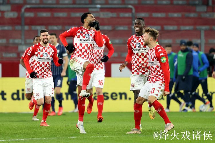 战绩碾压！拜仁主场对美因茨8连胜，得失球40-7