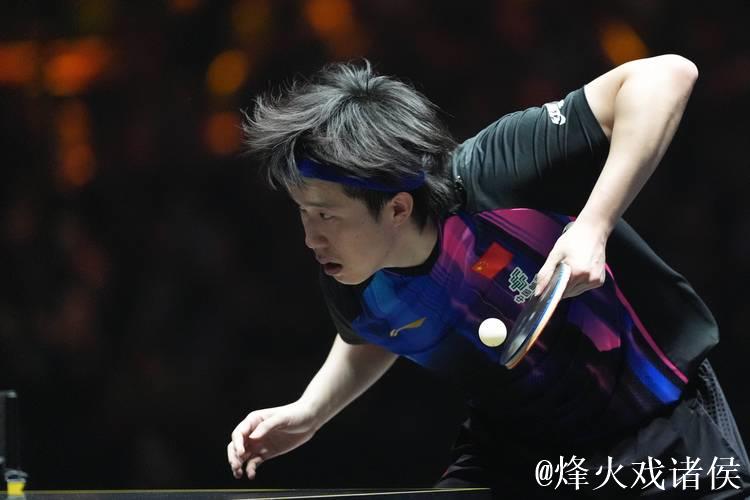 王楚钦半小时高效晋级 WTT总决赛男单四强