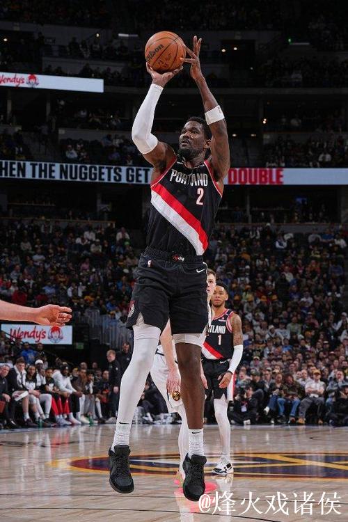 艾顿22+15带领开拓者胜热火 尼克斯送篮网4连败